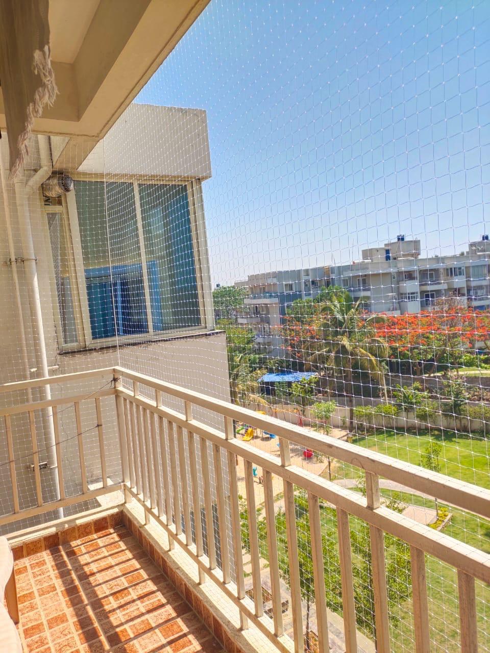 Child safety net installation